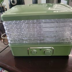 Food DEHYDRATOR Like New Used Twice