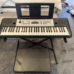 Yamaha YPT-260 Keyboard with Stand & Bench