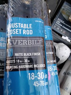 Adjustable closet rods