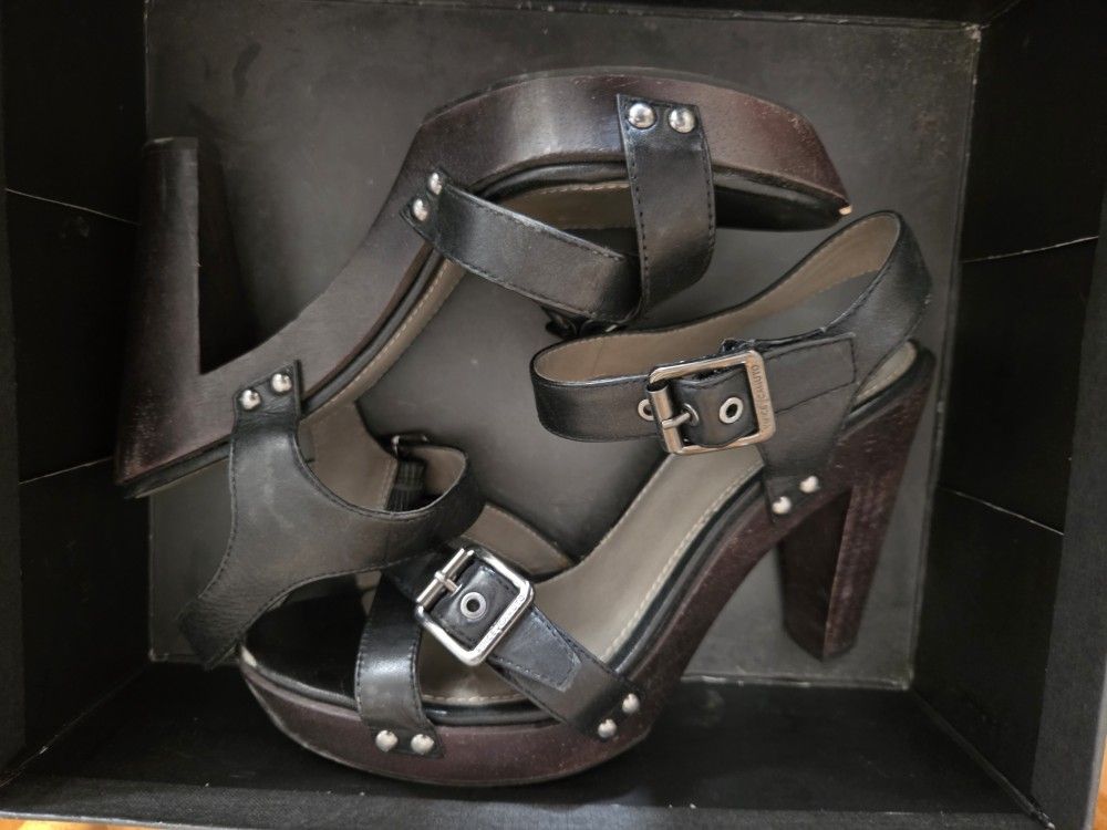 Size 7 1/2 Vince Camuto Heels