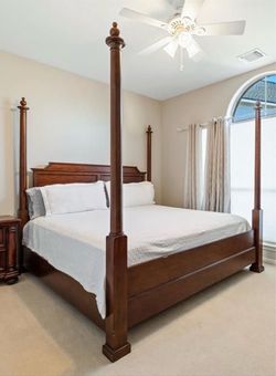 King Four-poster Bed