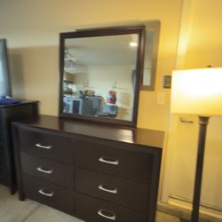 Espresso Dark Brown Dresser with Mirror – Great Condition H36” x W 58”x D 16” Delivery available!