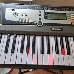 Yamaha Keyboard 