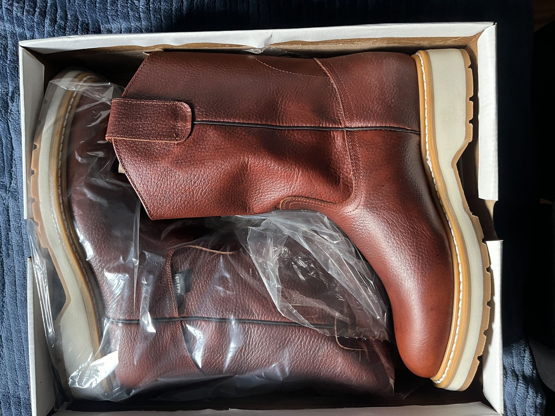 brand new work boots in box size 9