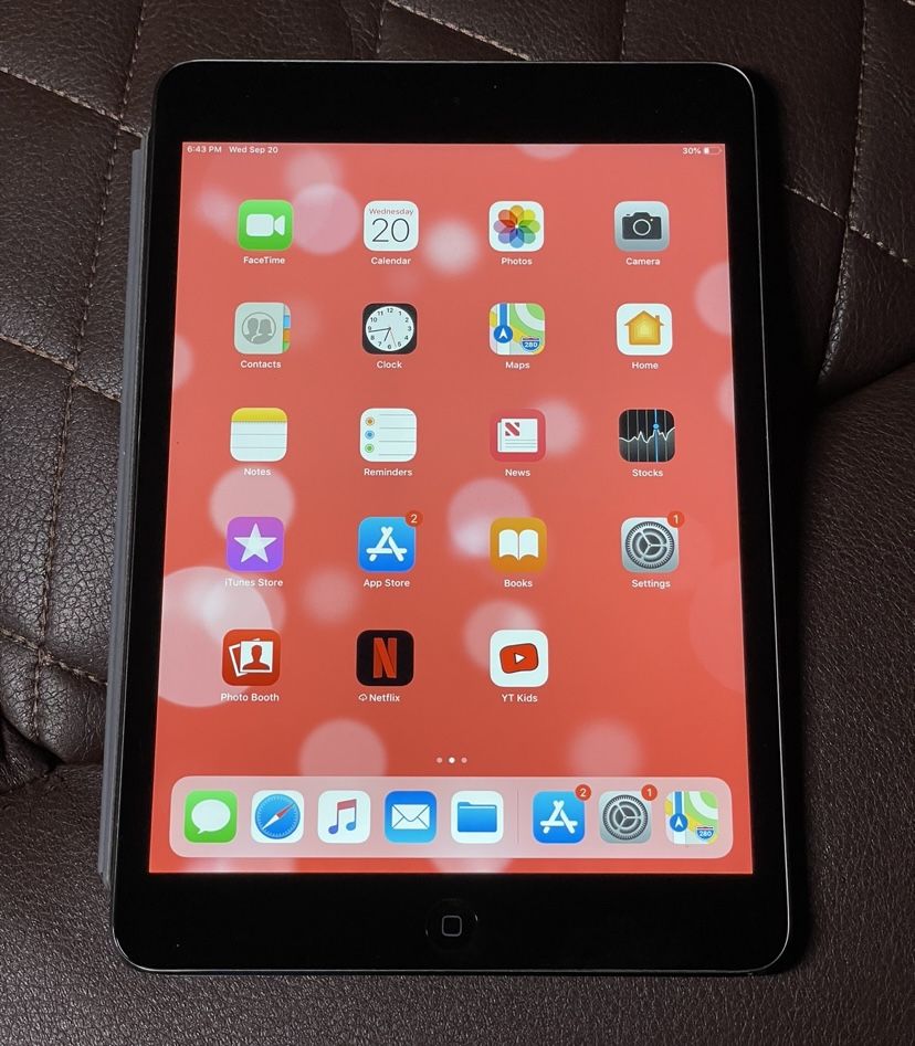 iPad Unlocked. No Passwords. No iCloud. Clean