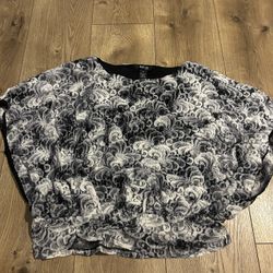 STYLE & CO. BLACK & WHITE LINED LACE BLOUSE SIZE MEDIUM