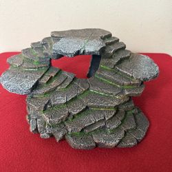 Aquarium/Reptile/Turtle Step Ornament 11x9”