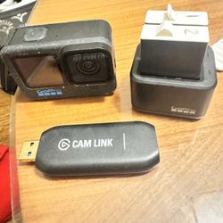 GoPro Hero 12, Charger + Batteries