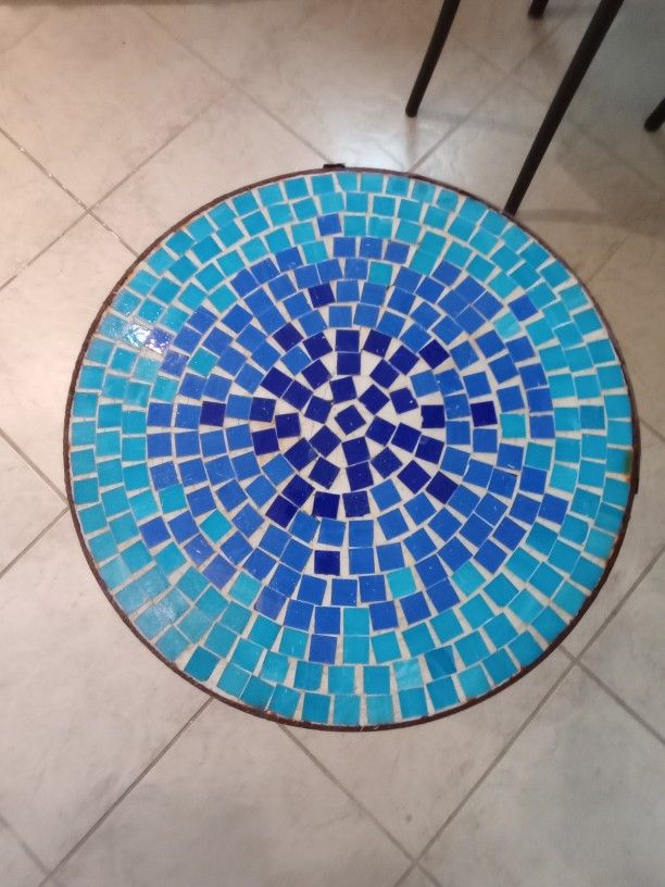 Pier 1 Outdoor Mosaic Table Plant Stand Lanai Deck Garden
