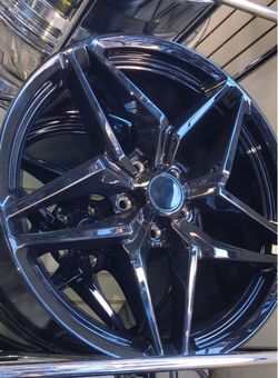 ​20" Staggered Wheels | Bolt Pattern: 5x120 ​Get that aggressive rear-wheel drive setup! Premium 20-inch staggered wheels (wider in the rear) with the