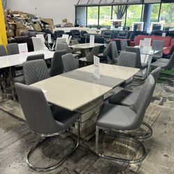 Modern Butterfly Leaf Dining Table with 6 Chairs / Mesa de comedor moderna Butterfly Leaf con 6 sill