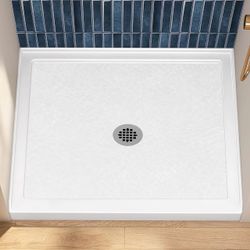 30" x 30" Shower Base Pan with Center Drain Glossy White