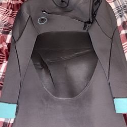 Vissla XL Men’s 4/3  Wetsuit Like New 100$