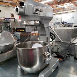 Used Hobart 20 Quart Mixer With Bowl and 2 Tools 