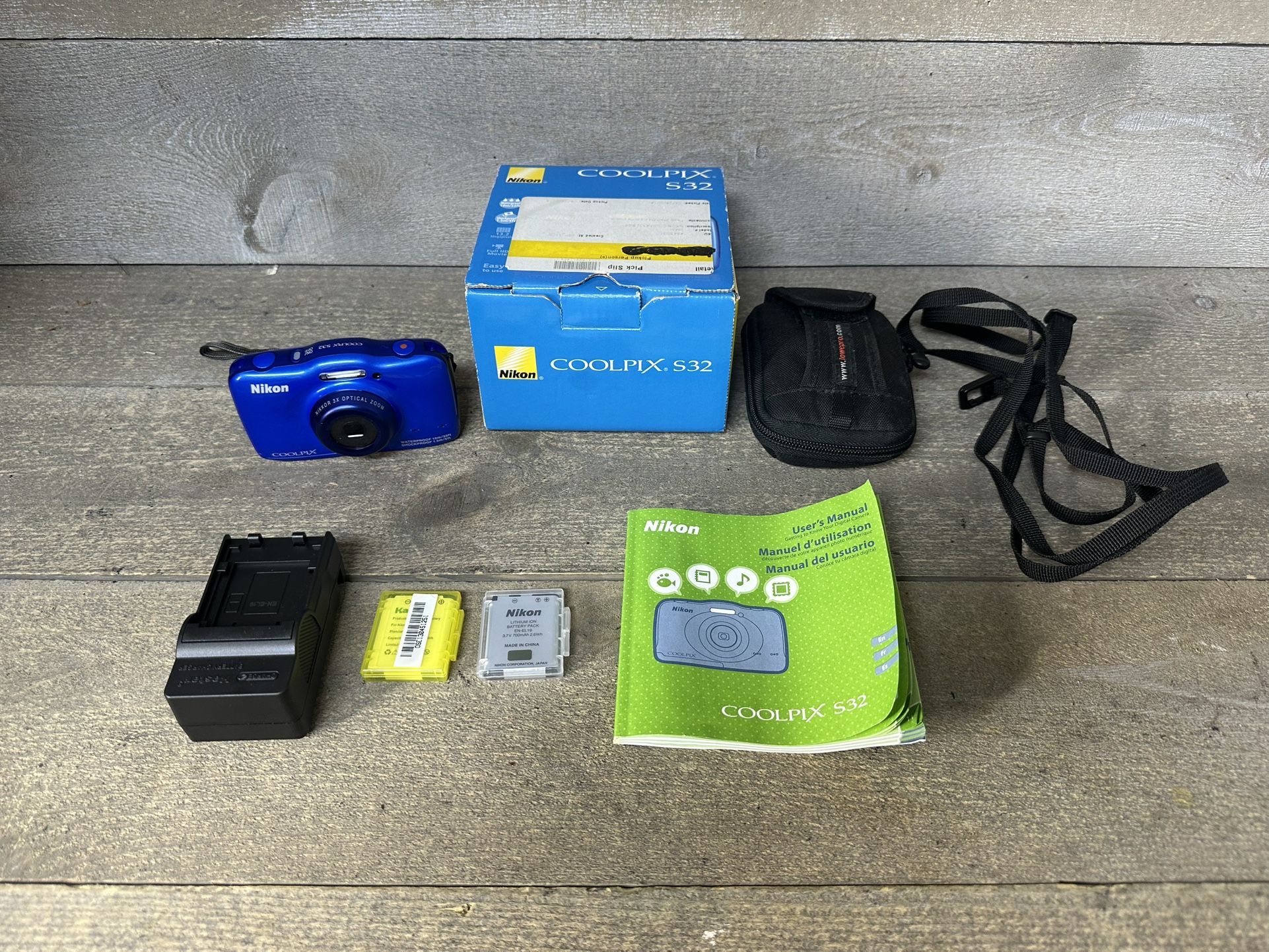 Nikon Coolpix S32 13.2MP Digital Camera Blue Charger 2 Batteries Box Manual