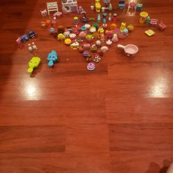 Different kinds of shopkins collection