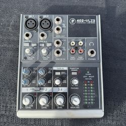 Mackie Mixer