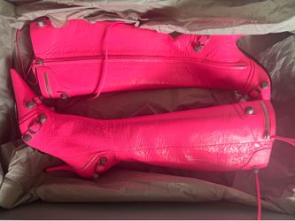 Balenciaga knee-high leather heel boots size 38, which is equivalent to 7 1/2 or size 8 women’s