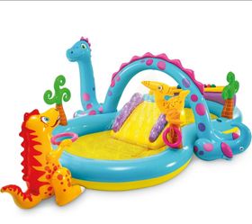 dinoland play center