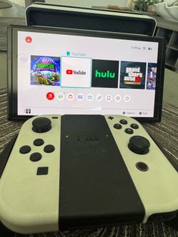 White Nintendo Switch OLED