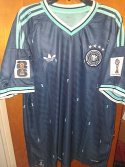 BNWT 2026 GERMANY NATIONAL TEAM WORLD CUP FANS VERSION  SOCCER JERSEY w/WORLD CUP PATCHES SZ Men's 3XL BUT FITS LIKE 2XL! SHOOT ME AN OFFER!