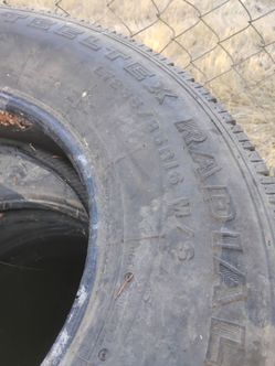 Tires 235-85-16r