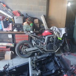 1999 Gsxr 1100 An 2004 Gsxr 750 