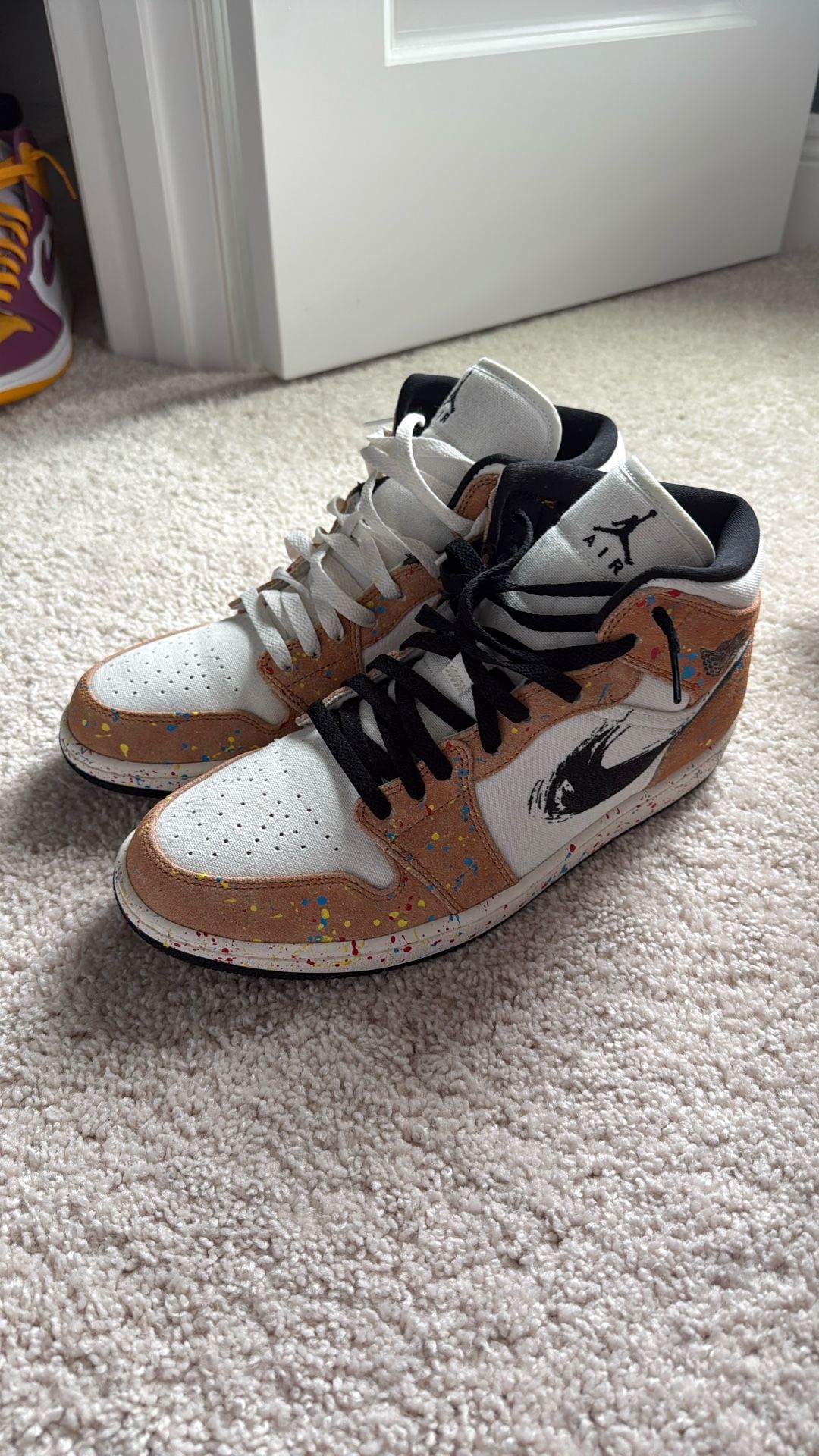 Jordan 1 Mid 