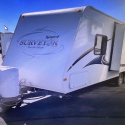 2012 SURVEYOR SPORT 240