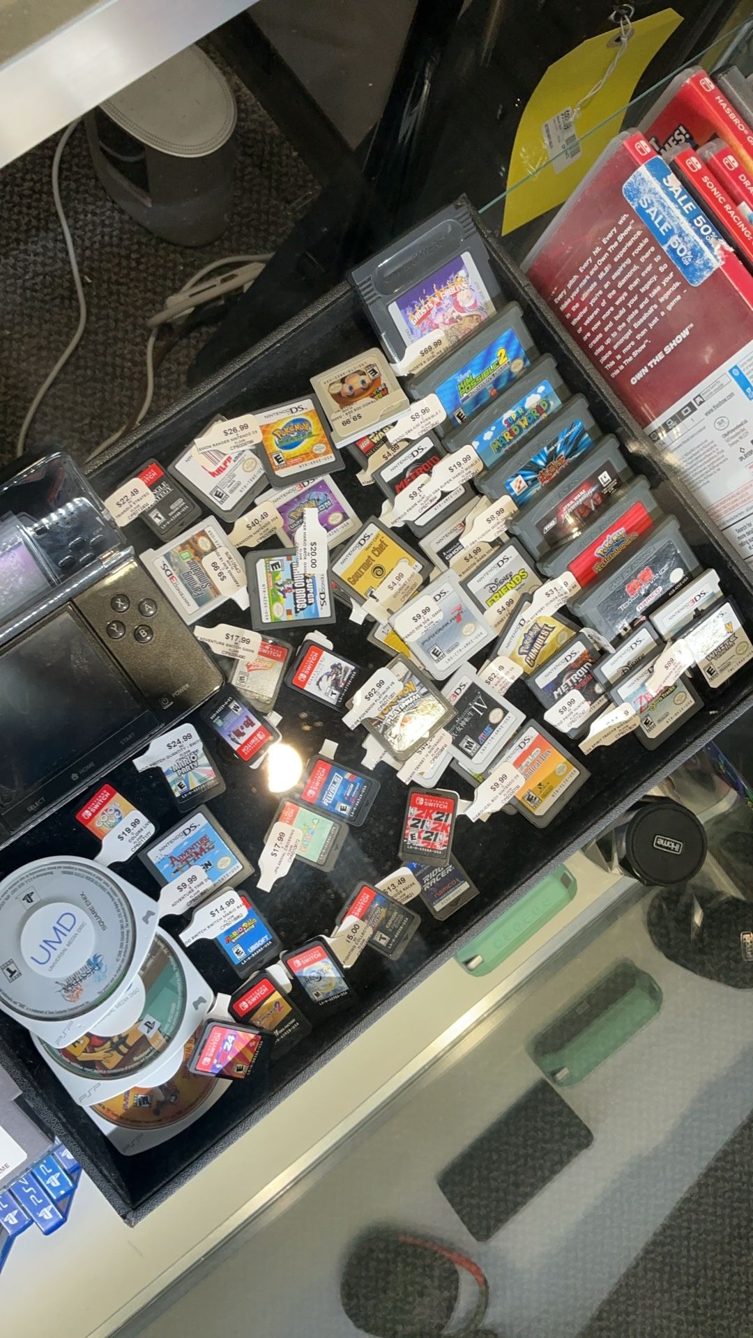 Nintendo switch Nintendo DS Nintendo 3DS game cartridges. All price is very starting at five dollars and up.