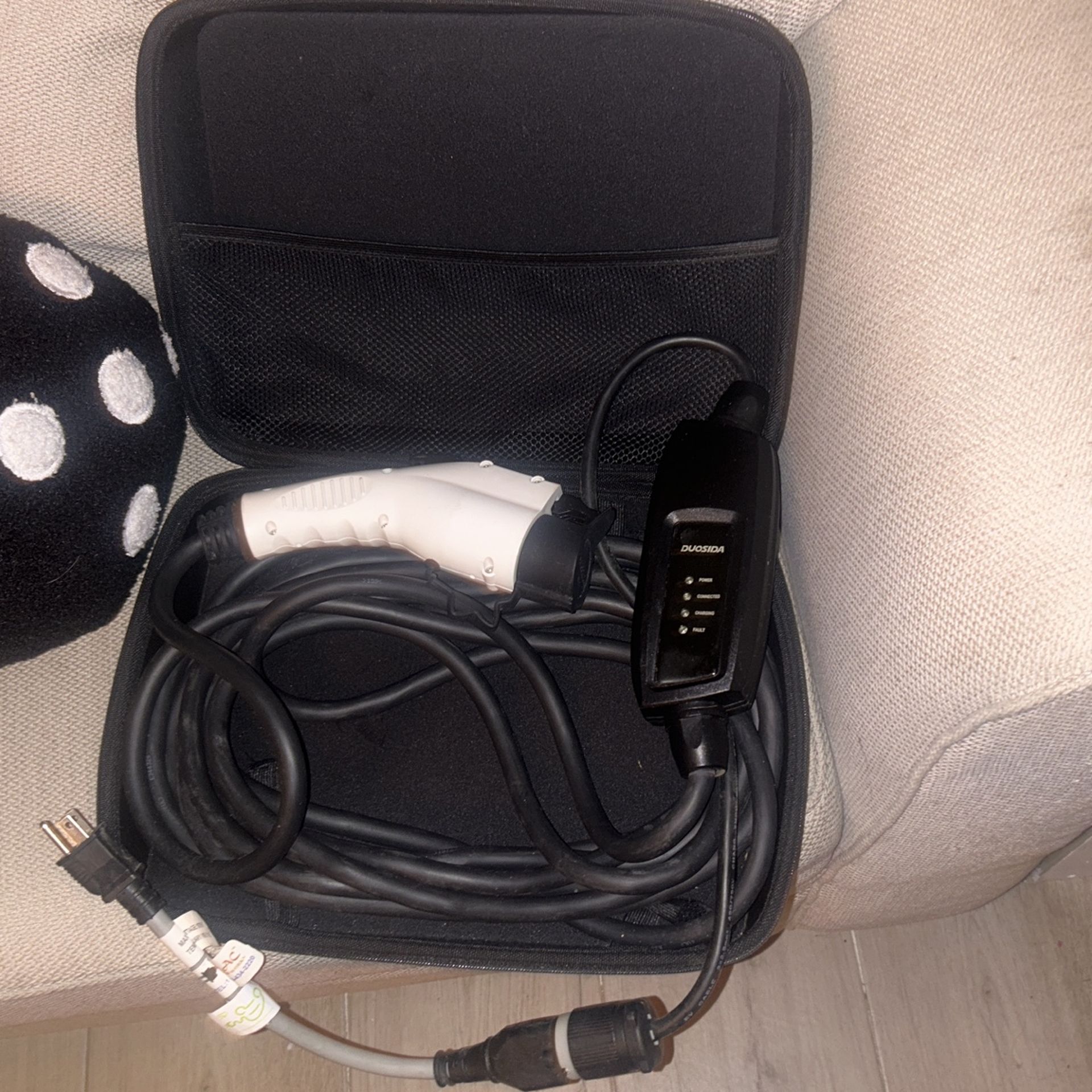 Lectron 240V 16A Mode 2 Portable Electric Car Charger Type:3030 J1772 Open Box For 50$