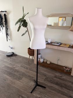 Mannequin for sewing or modeling clothes