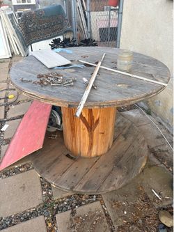 nice  table  out door or indoor