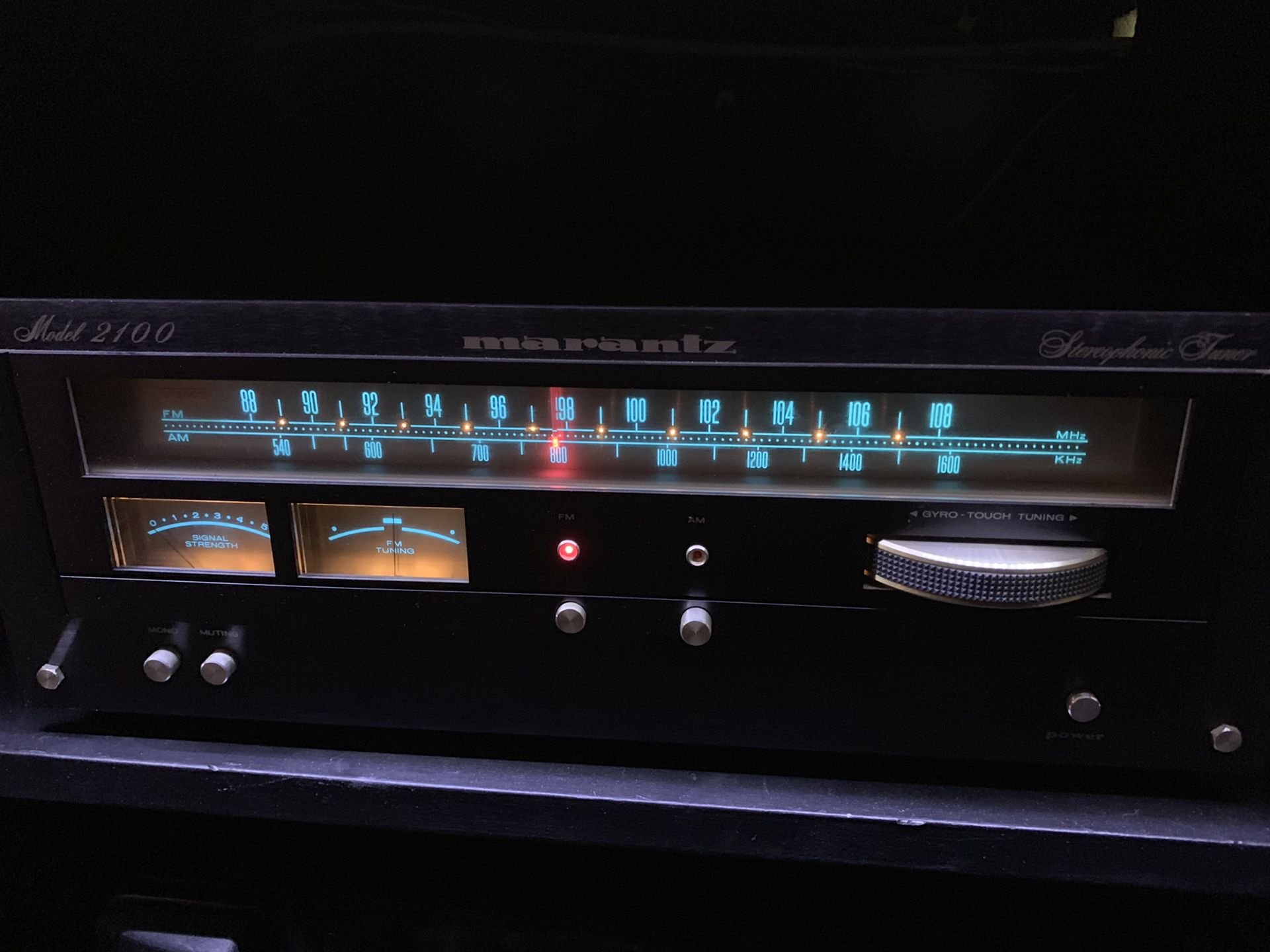 Vintage Marantz FM Tuner