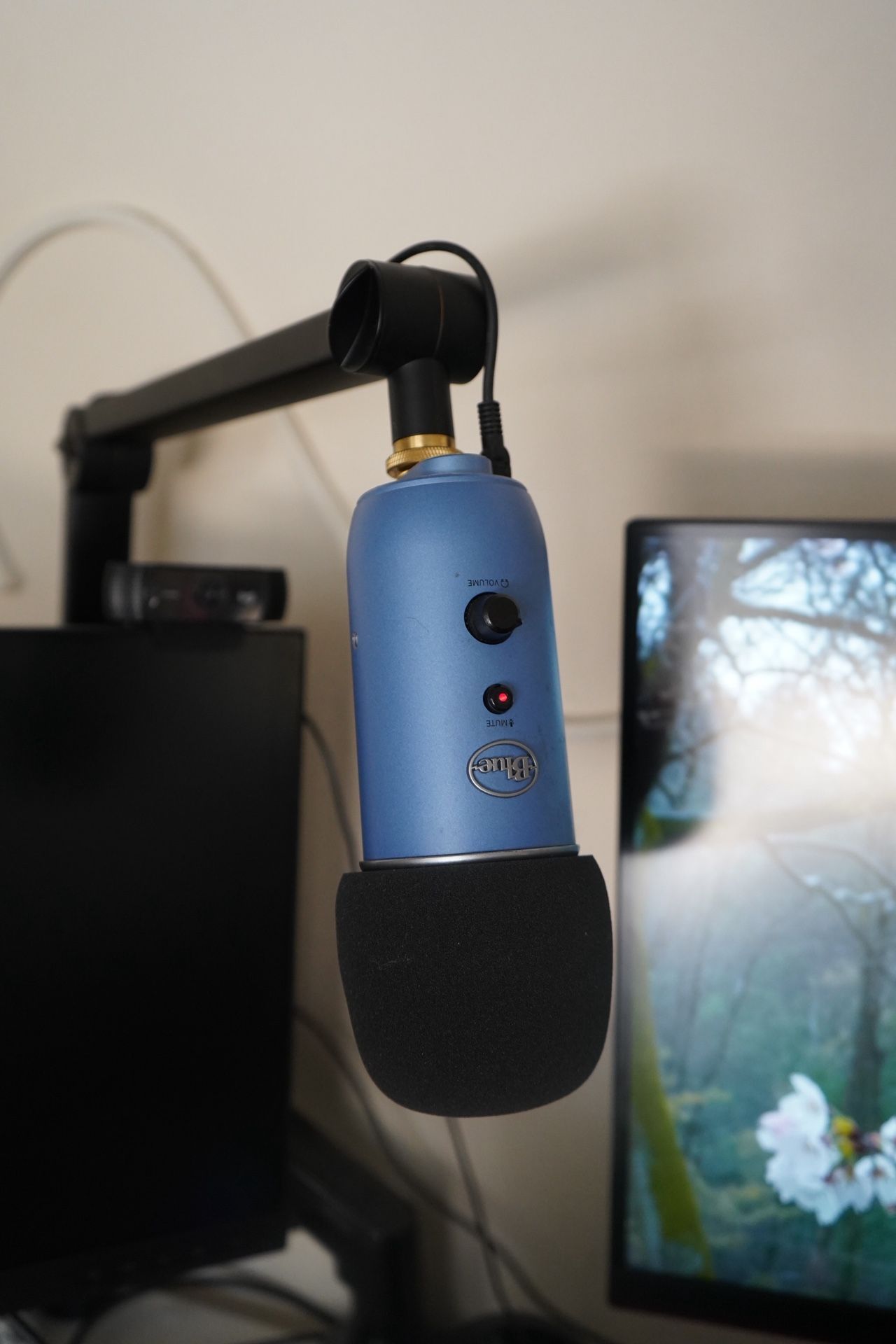 Blue Yeti Microphone + Blue Compass Boom Arm