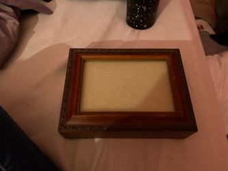 Vintage jewelry box with music box