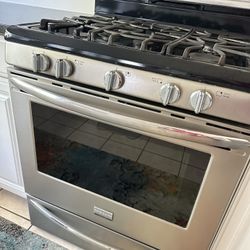 Frigidaire Gas Stove