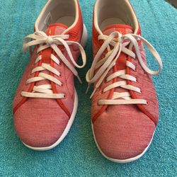 Reebok Woman’s Running /walking Shoes 