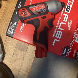 Milwaukee, Quarter Inch Impact Driver 12 V