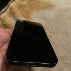 iPhone 12  Apple Watch Series 3