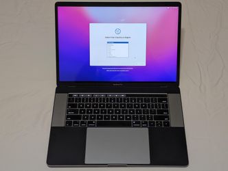 MacBook Pro 15" Touchbar 2016 - Like New