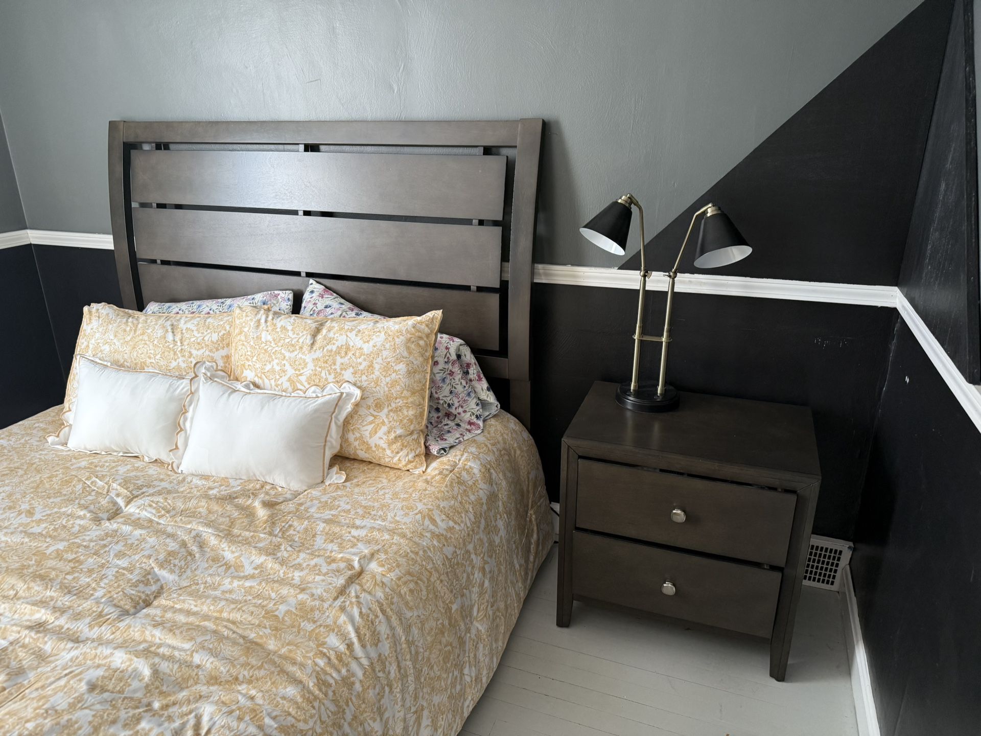Queen Bedroom Set