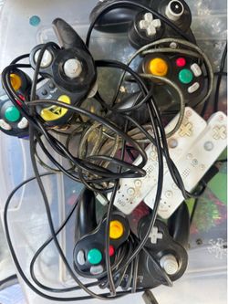 GameCube controller lot