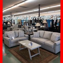 ✨ Beautiful Sofa And Loveseat Set 