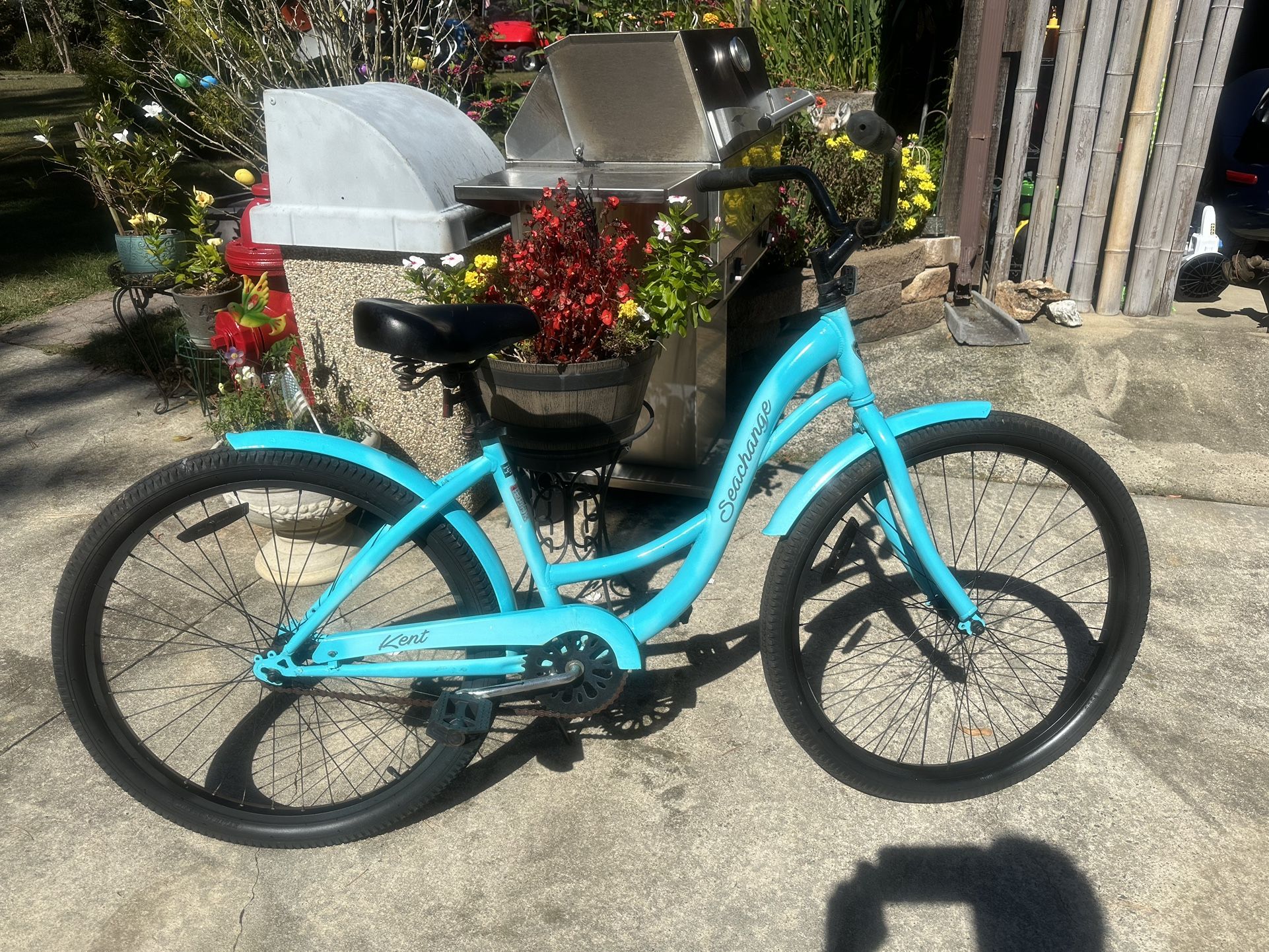 Nice ladies, cruising bike 26 inch wheels