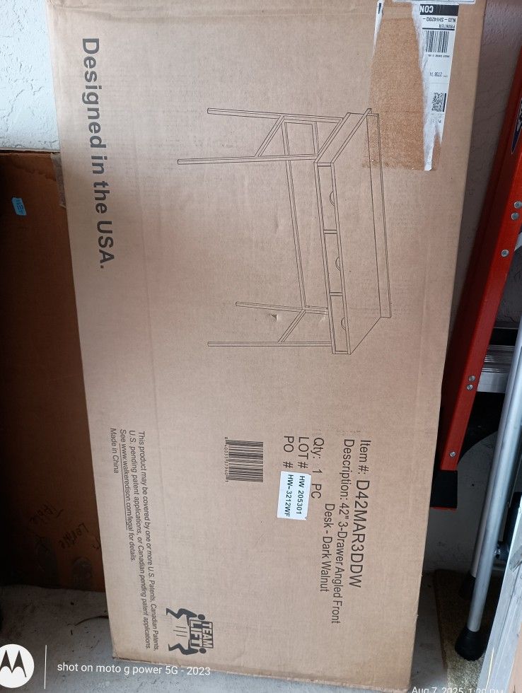 Walker Edison 42-inch Three Drawer Desk