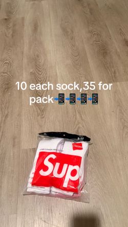 Supreme socks