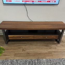 Entertainment Table