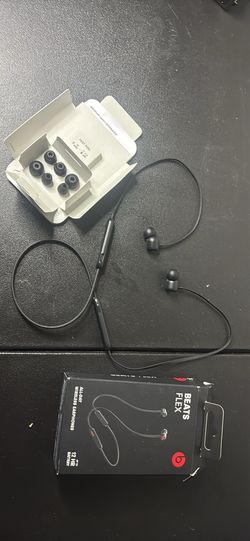 Beats Flex wireless earphones