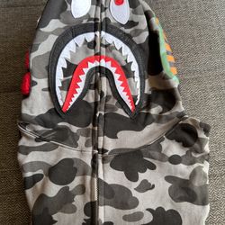 BRAND NEW BAPE SHARK HOODIE SIZE M 
